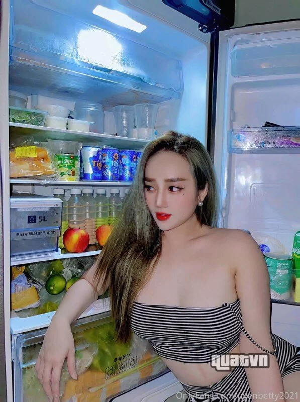 Uyen-Betty-Onlyfans-Leak-223.jpg