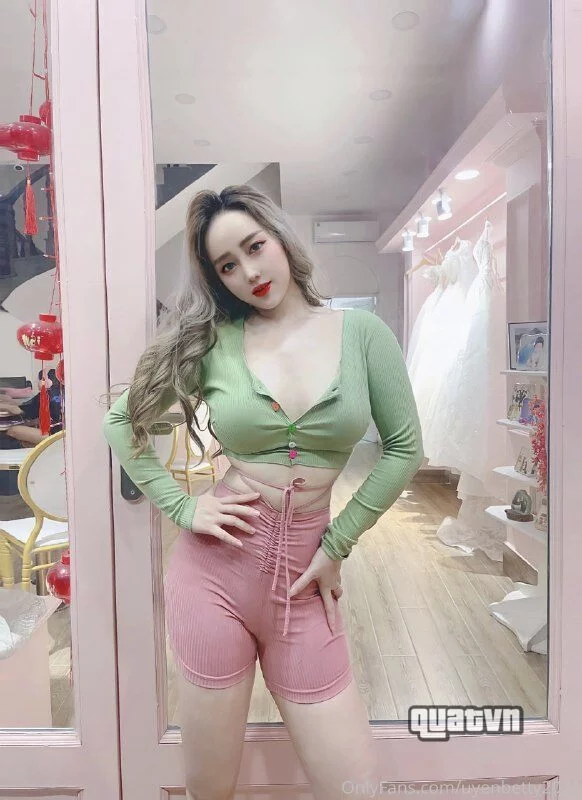 Uyen-Betty-Onlyfans-Leak-91.jpg